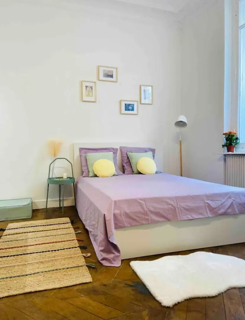 Privatunterkunft Moderne Quartier Saint Lazare *